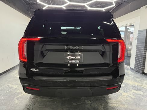 Used 2024 GMC Yukon XL Denali image 8