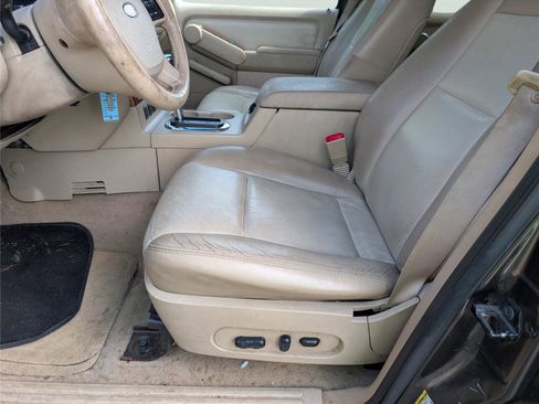 Used 2006 Ford Explorer Eddie Bauer RWD image 12