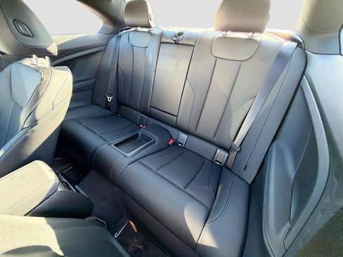 Used 2025 BMW 230i Coupe w/ Parking Assistance Package RWD image 20