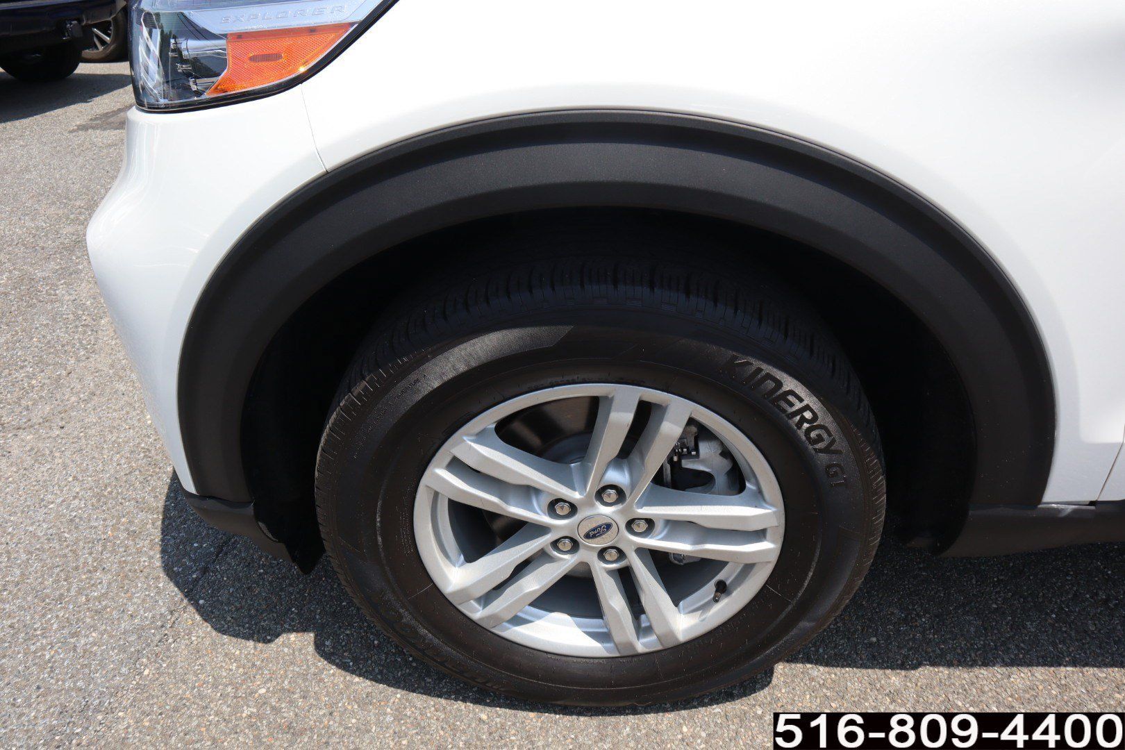 Used 2022 Ford Explorer XLT w/ Equipment Group 202A AWD/4WD image 9