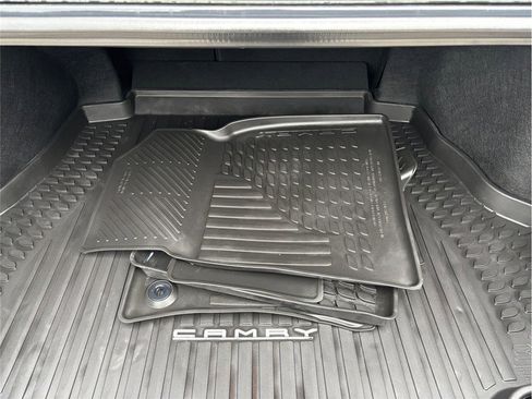 Used 2025 Toyota Camry XLE image 43