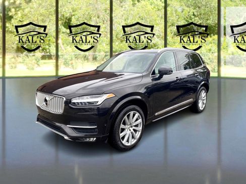 Used 2016 Volvo XC90 T6 Inscription w/ Vision Package image 1