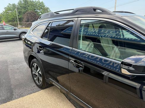 Used 2022 Subaru Outback Limited AWD/4WD image 7