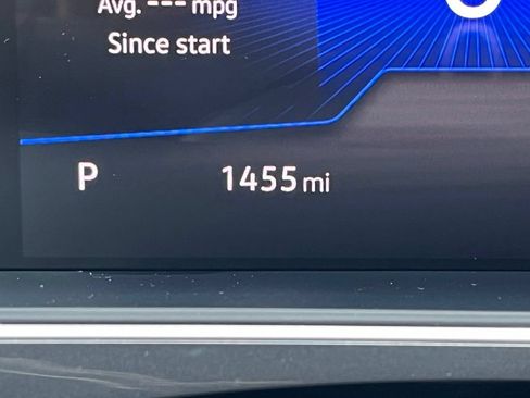 Certified 2024 Volkswagen Tiguan SE R-Line AWD/4WD image 24