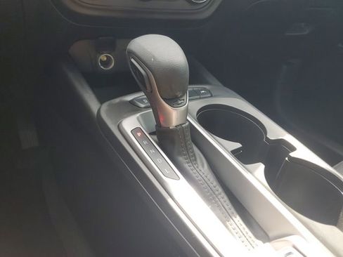 Used 2025 Chevrolet Trax LS image 32