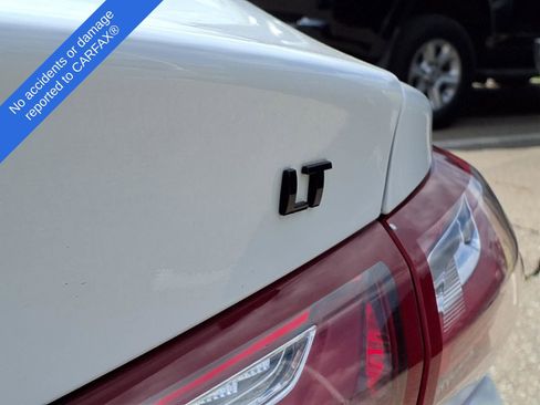 Used 2022 Chevrolet Malibu LT w/ Sport Edition FWD image 11