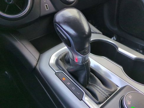 Used 2019 Chevrolet Blazer LT image 21