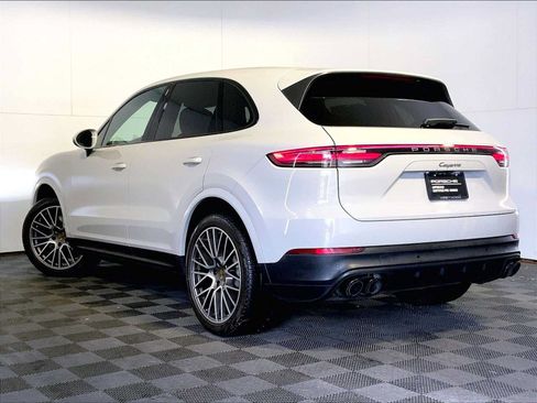Certified 2023 Porsche Cayenne Platinum Edition AWD/4WD image 3