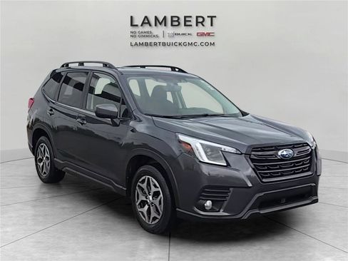 Used 2023 Subaru Forester Premium AWD/4WD image 7