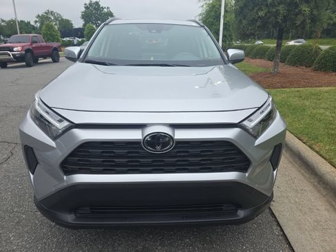 Used 2025 Toyota RAV4 XLE w/ Convenience Package AWD/4WD image 13