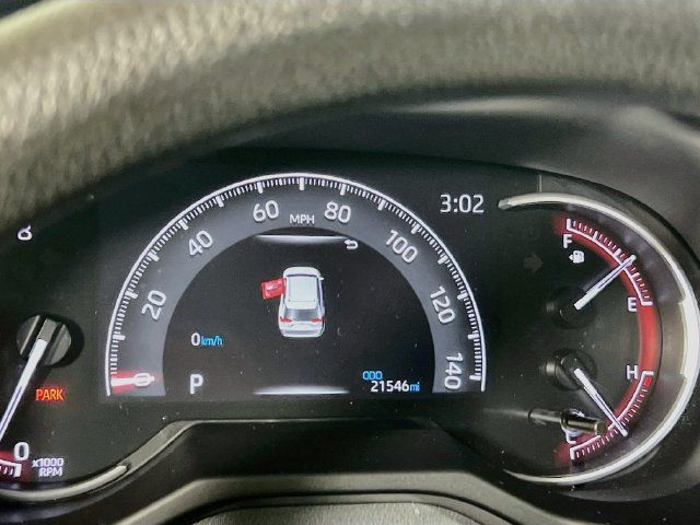 Used 2024 Toyota RAV4 LE FWD image 9
