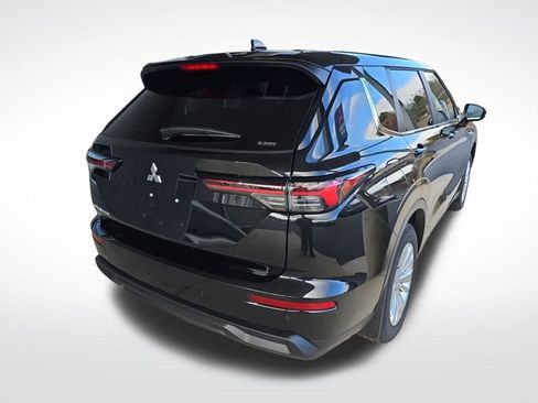 New 2025 Mitsubishi Outlander ES image 5