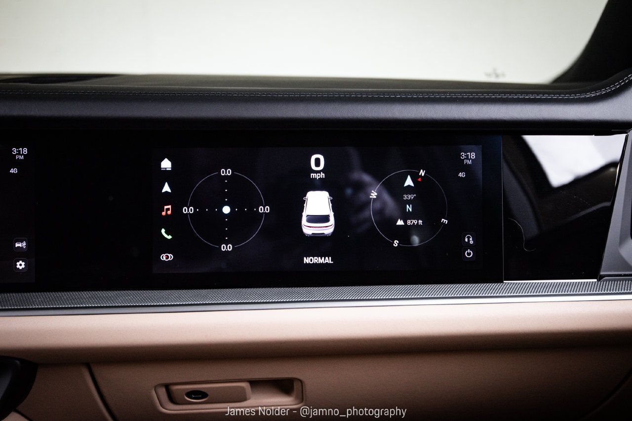 Certified 2026 Porsche Cayenne AWD/4WD image 19
