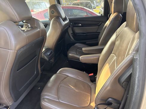 Used 2014 GMC Acadia SLT image 11