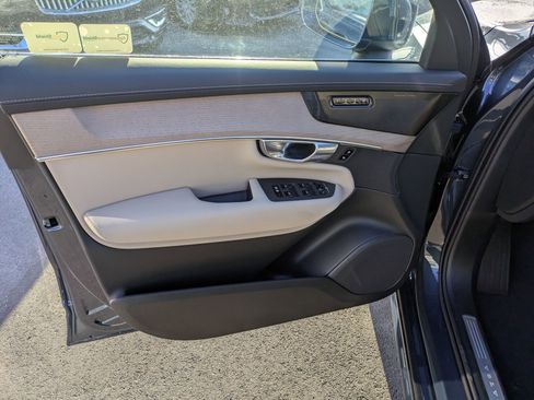 New 2026 Volvo XC90 T8 Plus w/ Protection Package Premier image 11