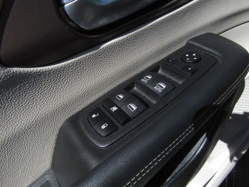 Used 2023 Chrysler Voyager LX FWD image 22