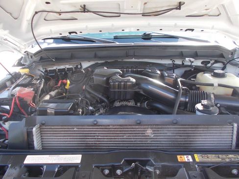 Used 2016 Ford F250 XL w/ Power Equipment Group AWD/4WD image 8