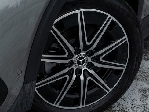 Used 2024 Mercedes-Benz EQB 350 4MATIC SUV image 10