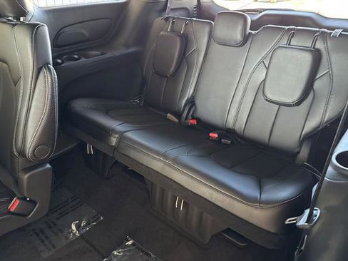 New 2026 Chrysler Pacifica Select image 12