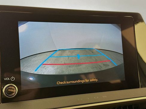 New 2026 Toyota Prius SE image 18