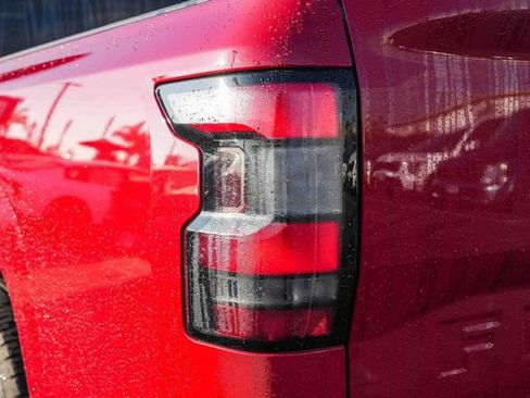 Used 2024 Nissan Frontier S w/ Technology Package image 9