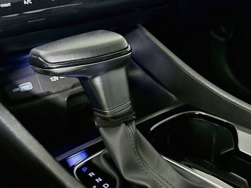 Certified 2024 Hyundai Santa Cruz Limited AWD/4WD image 11