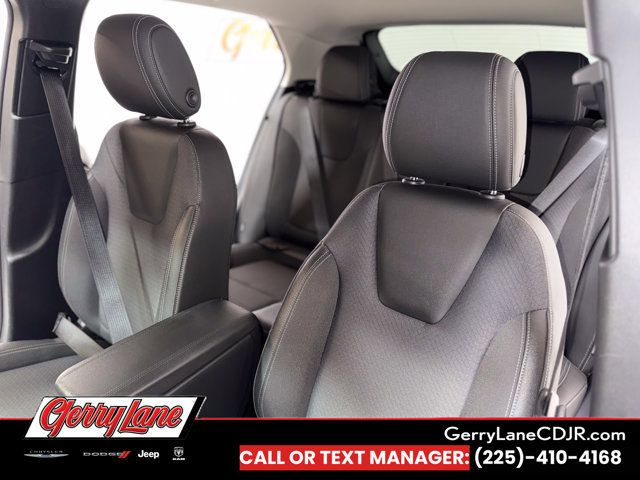 Used 2025 Buick Encore GX Preferred AWD/4WD image 11