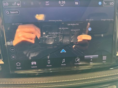 Used 2023 Chrysler Pacifica Limited image 17