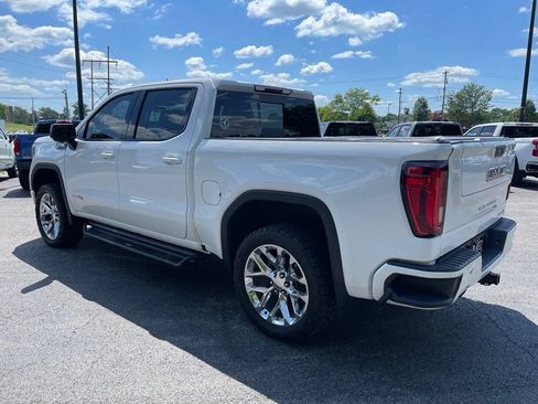 Used 2020 GMC Sierra 1500 AT4 w/ AT4 Preferred Package AWD/4WD image 3