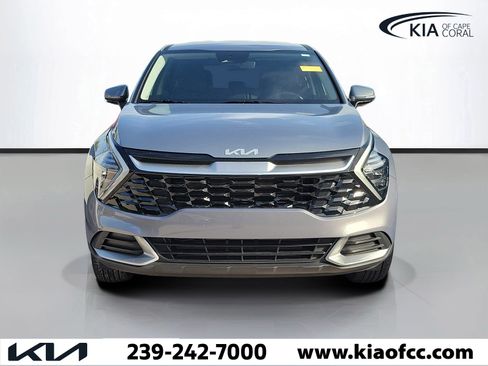 Used 2025 Kia Sportage EX FWD image 2