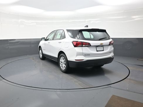 Used 2024 Chevrolet Equinox LS w/ Driver Confidence II Package image 5