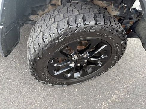 Used 2021 Jeep Gladiator Overland image 10