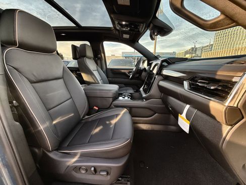 New 2026 GMC Yukon XL Elevation w/ Elevation Premium Package image 28