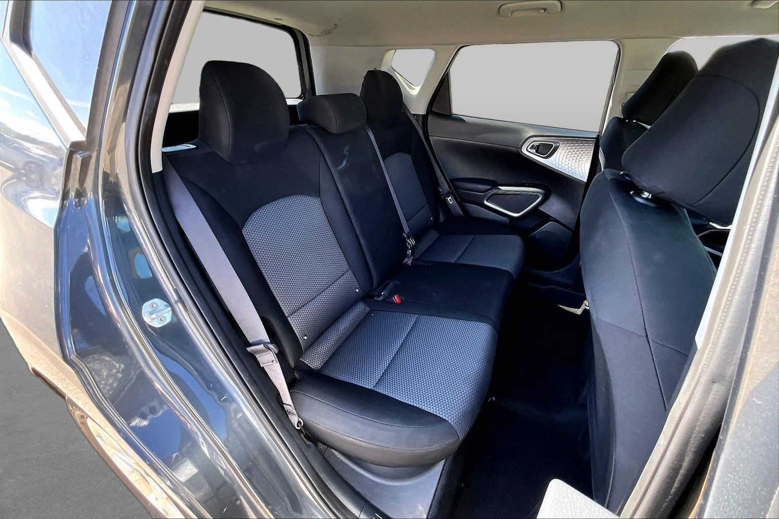Used 2023 Kia Soul LX w/ Option Group 015 FWD image 24