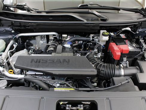 Used 2026 Nissan Rogue SV FWD image 31