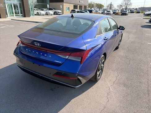Used 2024 Hyundai Elantra Limited image 10
