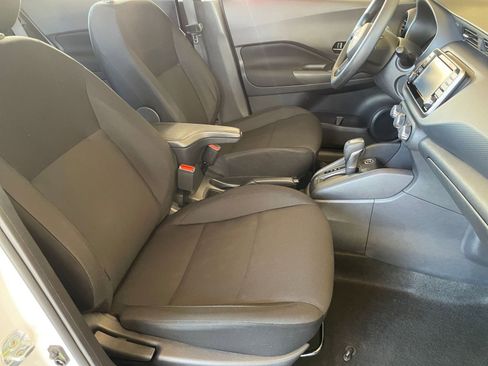 Used 2024 Nissan Kicks S image 34