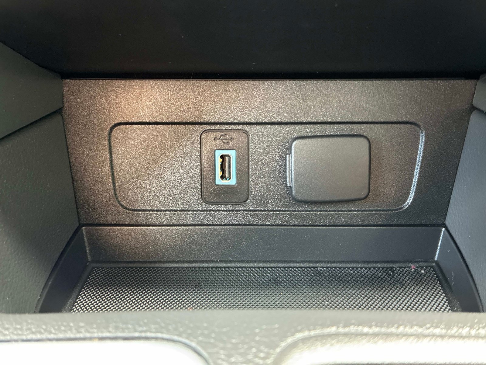 Used 2018 Ford Escape S FWD image 27