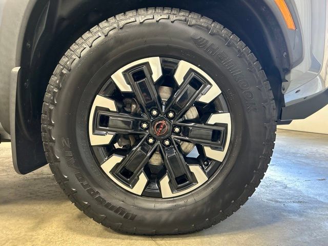 Used 2022 Nissan Frontier PRO-4X AWD/4WD image 11