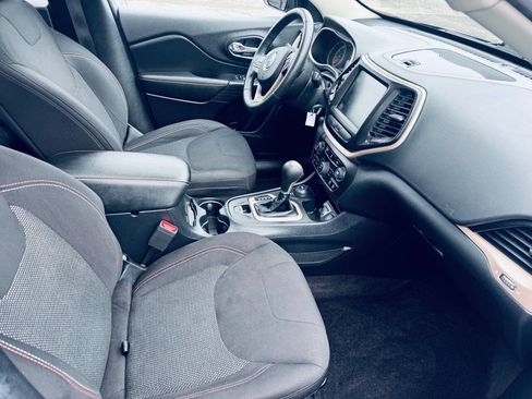 Used 2016 Jeep Cherokee 75th Anniversary image 21