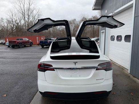 Used 2020 Tesla Model X Performance image 10