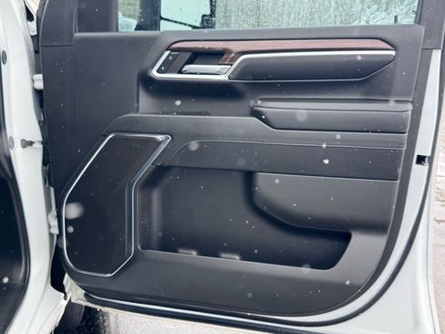 Used 2024 Chevrolet Silverado 3500 LT w/ Z71 Sport Edition image 12