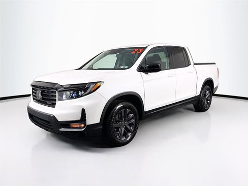 Used 2023 Honda Ridgeline Sport image 3