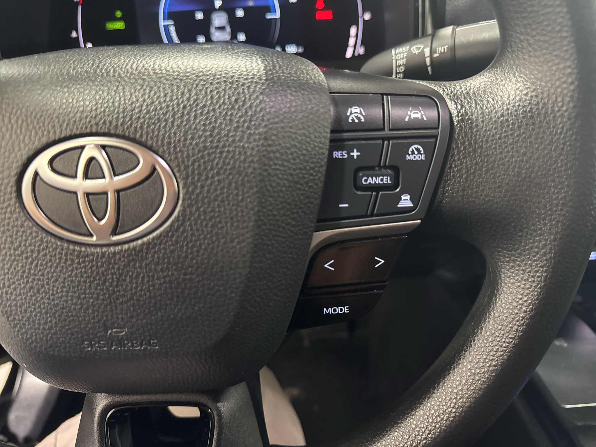 Used 2025 Toyota Camry LE FWD image 25