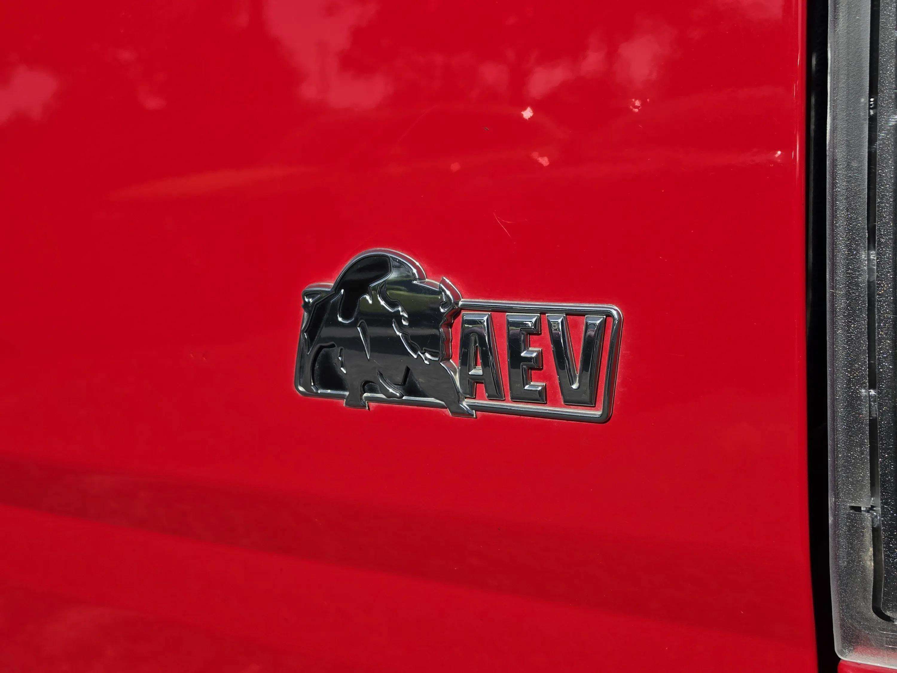 Used 2019 Chevrolet Colorado ZR2 w/ Colorado ZR2 Bison Edition AWD/4WD image 16