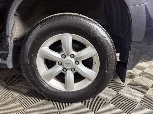 Used 2011 Lexus GX 460 image 25