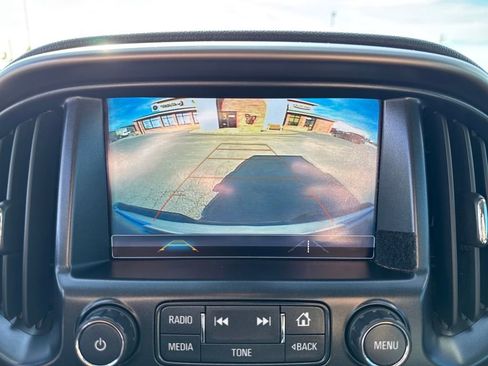 Used 2018 Chevrolet Colorado Z71 image 19