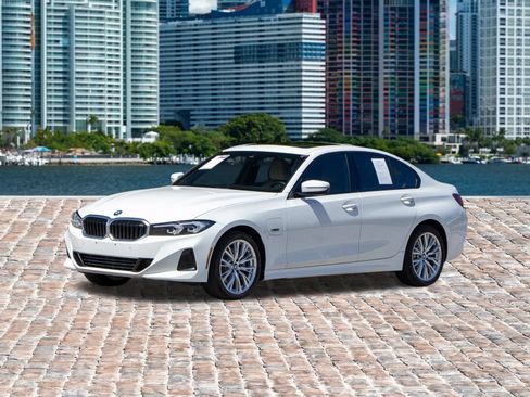 Used 2023 BMW 330e w/ Driving Assistance Package RWD image 1
