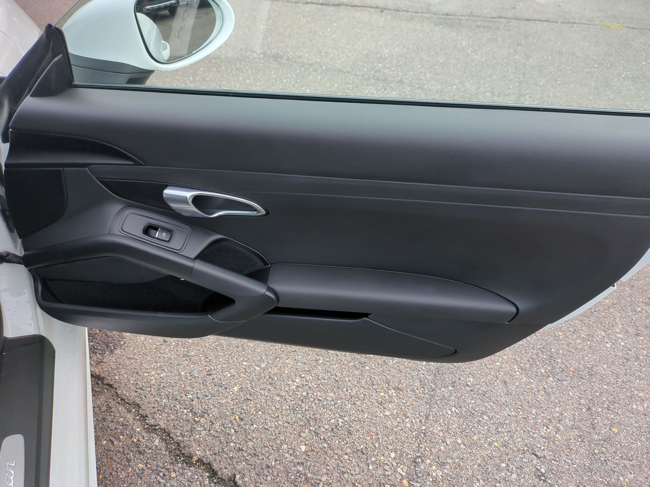 Used 2018 Porsche 718 Cayman RWD image 30