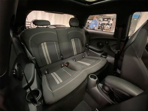 Used 2021 MINI Cooper S w/ 6.5" Touchscreen Package image 29